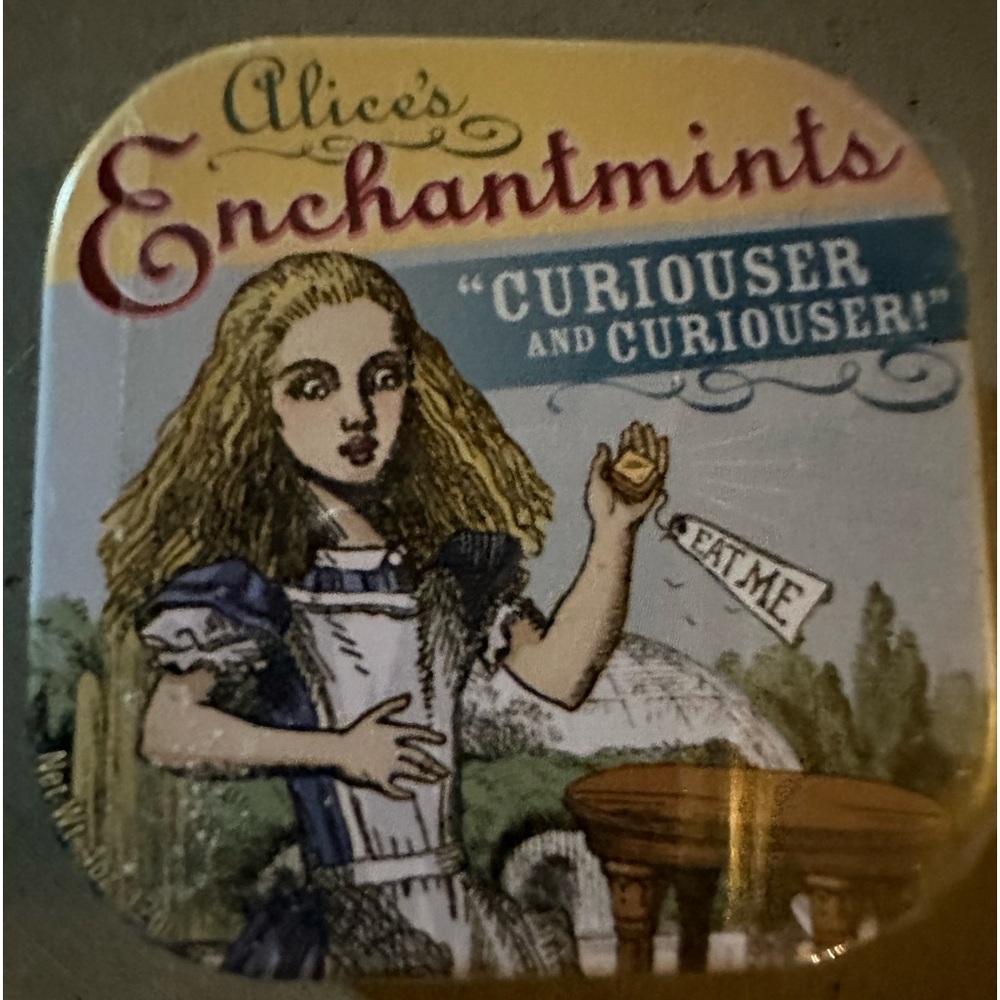 Alice in Wonderland Enchantmints in collectible tin NIP
